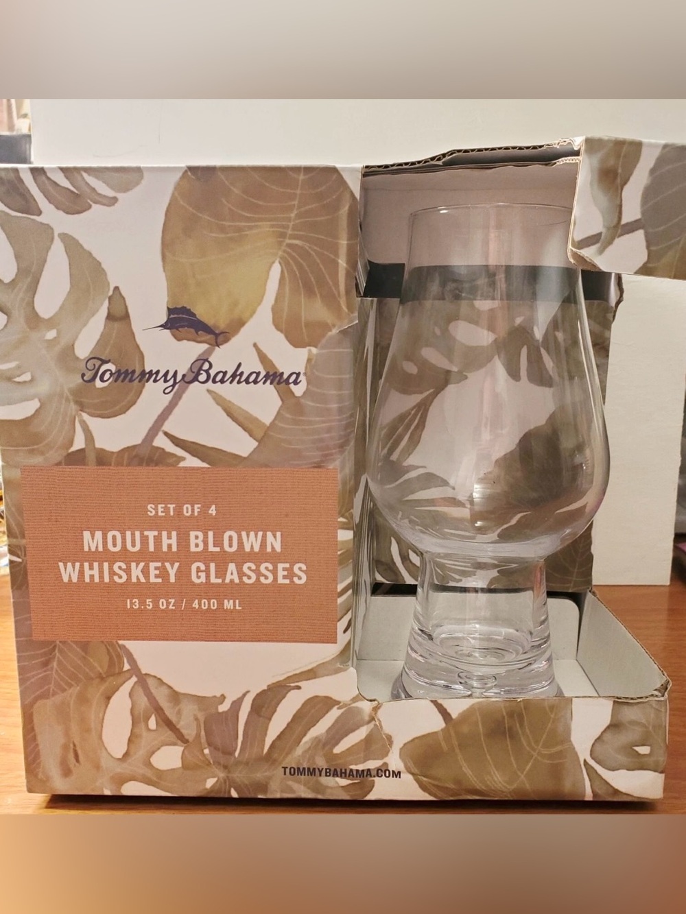 Tommy Bahama Mouth Blown Whiskey Glasses  13.5 oz Set Of 4 NIB